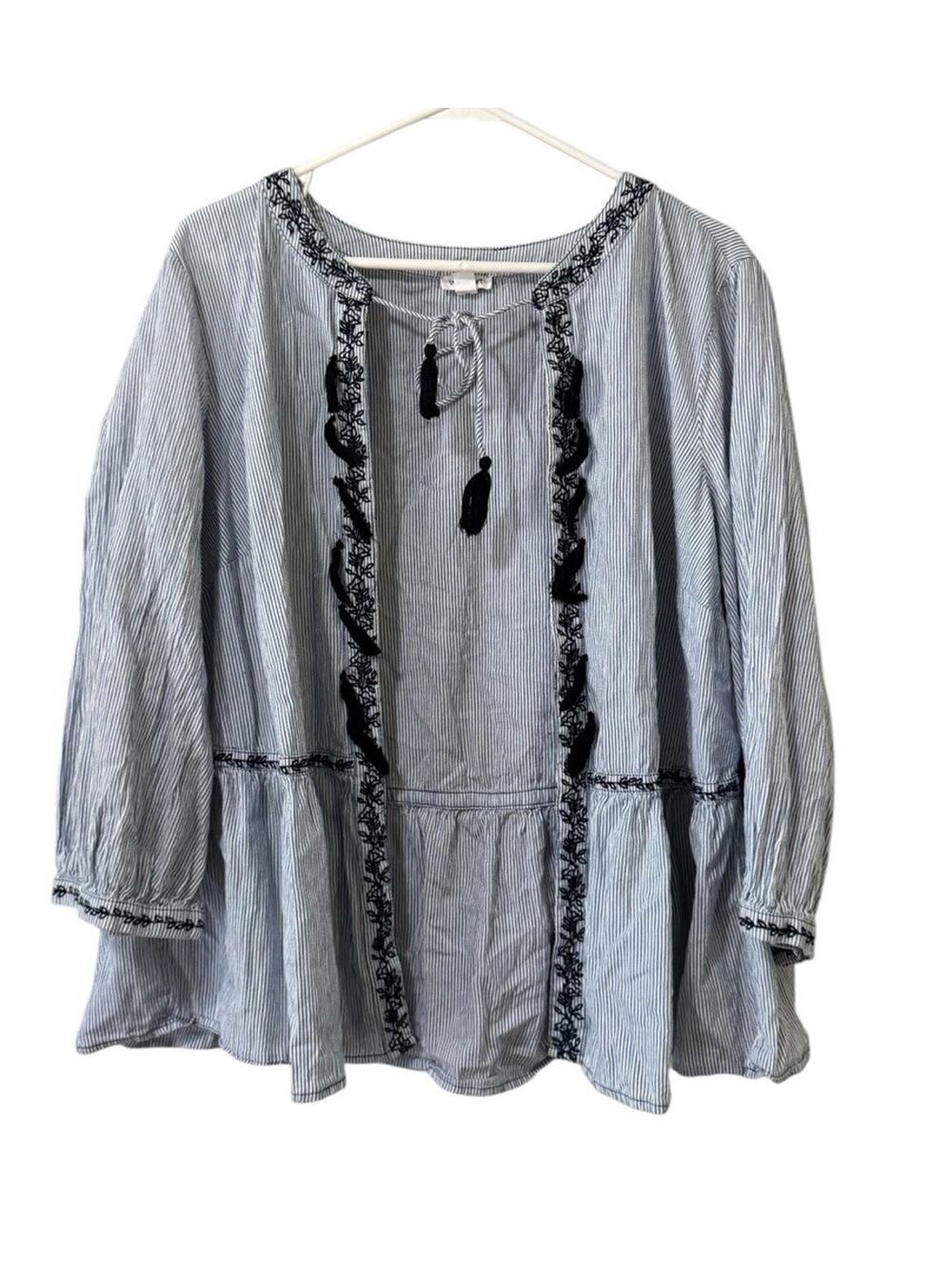 Westport Women Sz 1X Tiered Embroidered Long Sleeve Tunic Top Tasseled Neck Tie